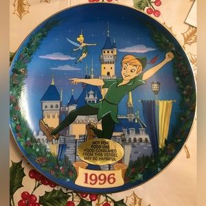 VTG Disney Peter Pan 1996 Holiday Commemorative Plate Disney Parks